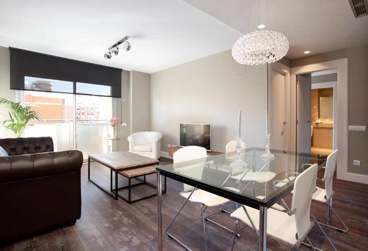 Calabria Luxury Apartment บาร์เซโลนา ภายนอก รูปภาพ
