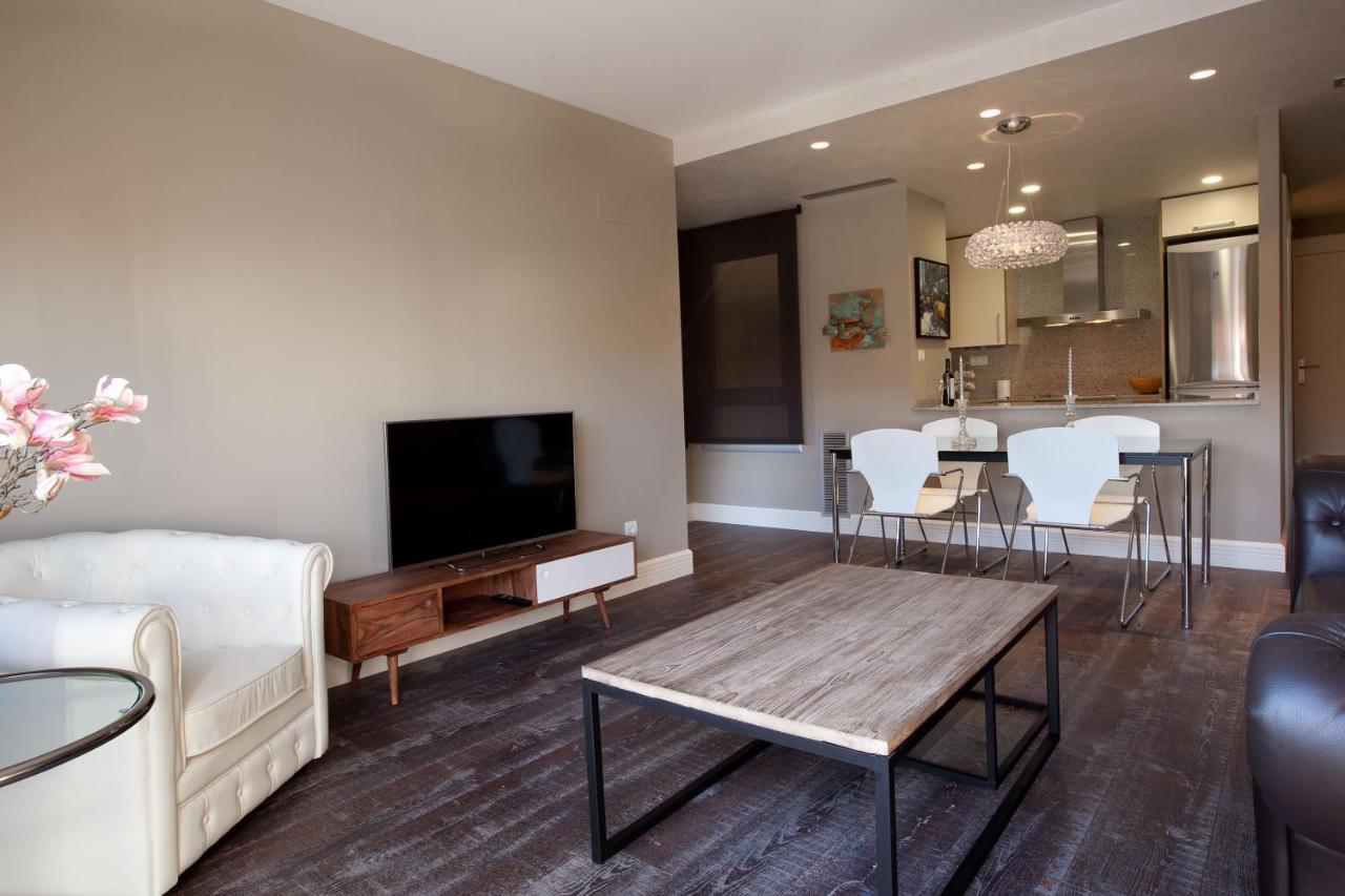 Calabria Luxury Apartment บาร์เซโลนา ภายนอก รูปภาพ